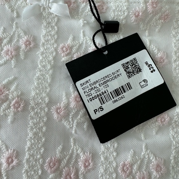 Garage - Mini Embroidered Skirt Pink and White - Small - Picture 6 of 6